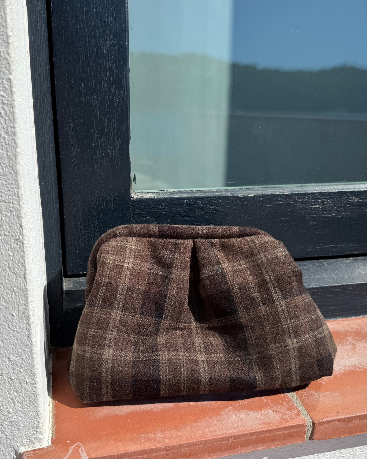 Clutch de cuadros marrón